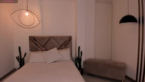 Lizzi  online show from 03-21-26, 03:37