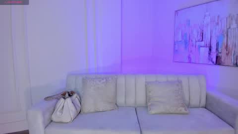 Lizzi  online show from 04-05-26, 05:21