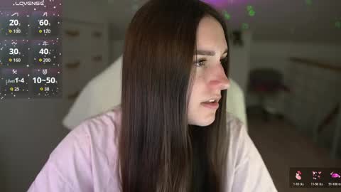 Snapshot of lizzi_fox chatting on 05-25-26, 06:14 Lizi-Fox online show from 05-25-26, 06:14