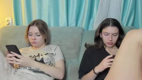 lizzi_muur online show from 12-11-24, 06:52