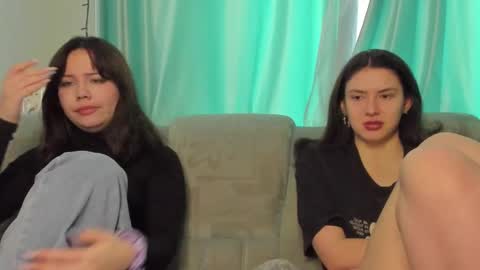 lizzi_muur online show from 01-22-25, 11:23