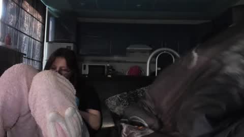 lizzi_muur online show from 02-20-25, 02:02