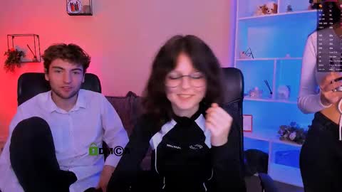 lizzie_boom online show from 11-08-25, 09:13