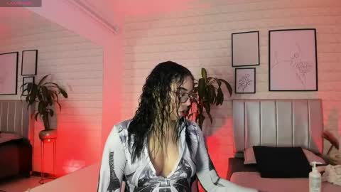  Lizzie  online show from 04-15-26, 12:01