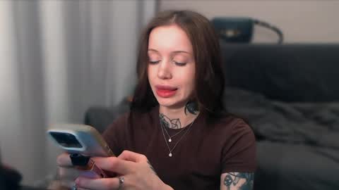 Snapshot of lizziesweety chatting on 05-14-26, 03:30 liza liza liza online show from 05-14-26, 03:30