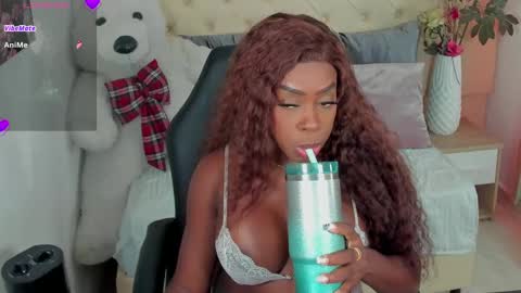 Snapshot of lizzy_joss chatting on 09-15-25, 07:47 Lizzy Joss online show from 09-15-25, 07:47
