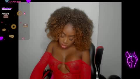 Snapshot of lizzy_joss chatting on 11-04-25, 06:01 Lizzy Joss online show from 11-04-25, 06:01