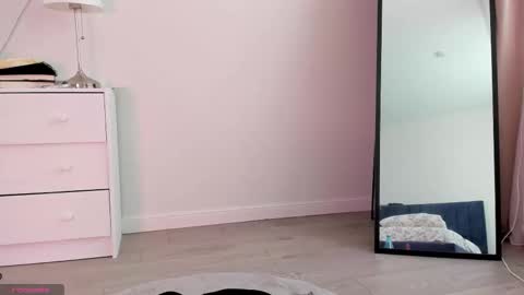 Lizzy online show from 09-10-25, 06:24