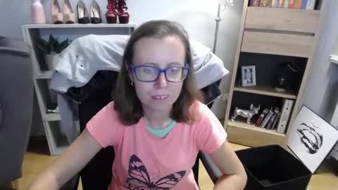 Lizzy online show from 09-12-25, 04:23