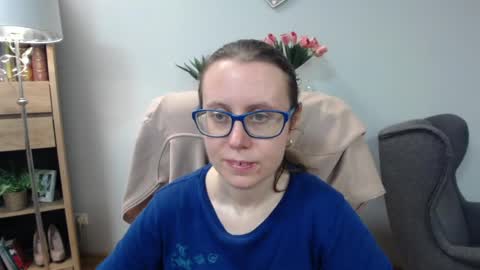 Snapshot of lizzy_sparkle chatting on 04-21-26, 04:30 Lizzy online show from 04-21-26, 04:30