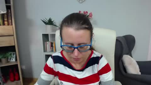 Snapshot of lizzy_sparkle chatting on 07-06-26, 04:31 Lizzy online show from 07-06-26, 04:31