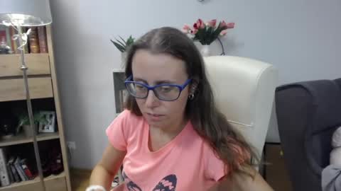 Snapshot of lizzy_sparkle chatting on 07-20-26, 10:39 Lizzy online show from 07-20-26, 10:39