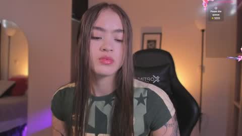 Snapshot of lizzycolins chatting on 07-02-26, 01:06 Lizzy Colins online show from 07-02-26, 01:06