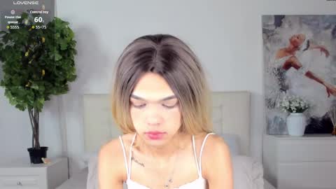 lizzydelrey online show from 04-04-26, 01:15