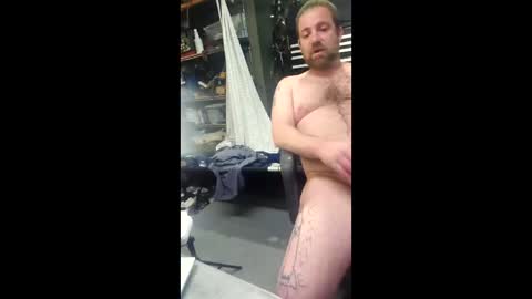 Snapshot of lizzyice8 chatting on 12-17-25, 07:25 lizzyice8 online show from 12-17-25, 07:25