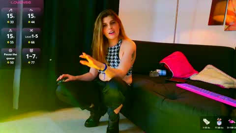 Snapshot of lizzymontana chatting on 02-15-25, 12:37 Liz  online show from 02-15-25, 12:37