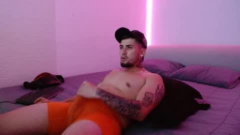 Snapshot of lliamm_2 chatting on 02-08-25, 01:11 lliamm 2 online show from 02-08-25, 01:11