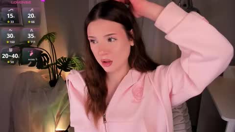 Arina online show from 12-18-25, 07:14