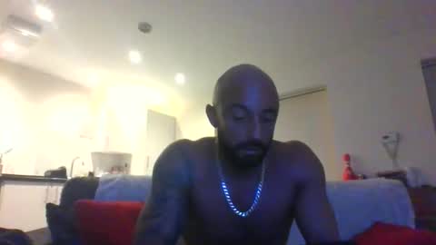 Snapshot of llleeeooonnn69 chatting on 11-29-25, 06:33 Leon online show from 11-29-25, 06:33