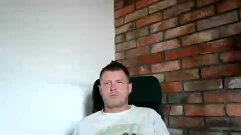 Snapshot of lllukasssxxx chatting on 07-04-26, 11:27 lllukasssxxx online show from 07-04-26, 11:27