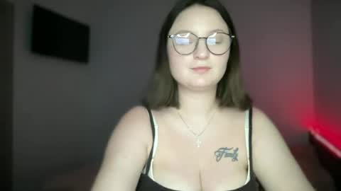 Snapshot of locaalise chatting on 06-13-26, 01:20 locaalise online show from 06-13-26, 01:20
