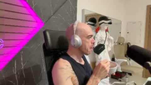 Snapshot of logan__kelly chatting on 07-27-26, 04:03 logan__kelly online show from 07-27-26, 04:03