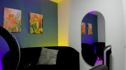 Snapshot of logan_adams27 chatting on 06-01-26, 12:51 Logan online show from 06-01-26, 12:51