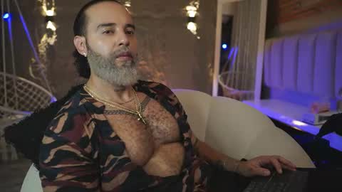 Snapshot of logan_cardenas1 chatting on 06-12-26, 01:15 logan_cardenas1 online show from 06-12-26, 01:15