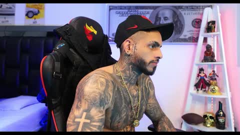 logan_hugh8 online show from 12-22-24, 08:25