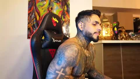 logan_hugh8 online show from 09-23-25, 04:37