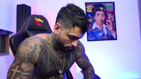 logan_hugh8 online show from 11-25-25, 01:27