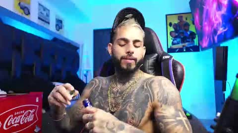 logan_hugh8 online show from 03-02-26, 08:48