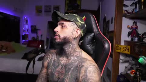 logan_hugh8 online show from 04-15-26, 03:35