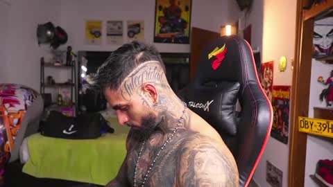 logan_hugh8 online show from 06-02-26, 12:34
