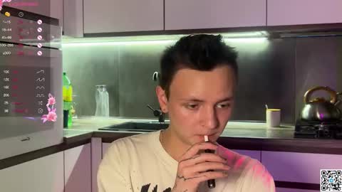 Snapshot of logan_mett chatting on 10-07-25, 11:02 Logan online show from 10-07-25, 11:02