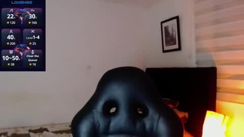 Snapshot of logan_military chatting on 10-30-25, 02:57 logan online show from 10-30-25, 02:57