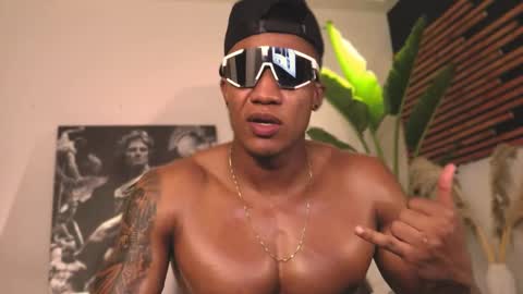 logan_varela online show from 02-05-25, 07:18