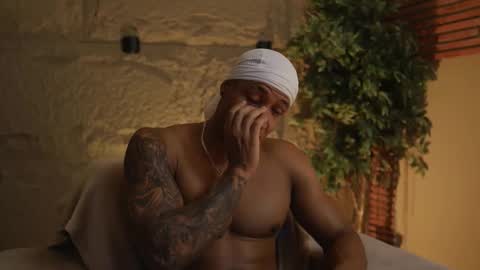 logan_varela online show from 10-24-25, 12:23