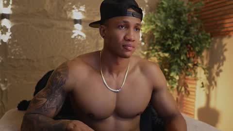 logan_varela online show from 11-21-25, 04:38