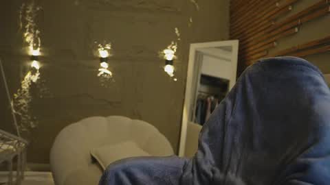 Snapshot of logan_varela chatting on 06-07-26, 03:27 logan_varela online show from 06-07-26, 03:27