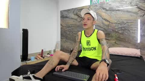 Snapshot of logan_wollff chatting on 04-15-26, 08:09 logan_wollff online show from 04-15-26, 08:09