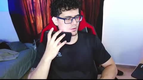 Snapshot of loganandrwz chatting on 02-04-26, 01:28 Loganandrwz online show from 02-04-26, 01:28