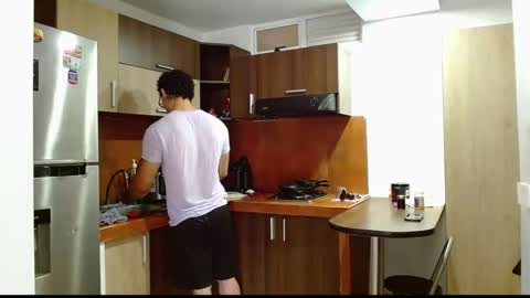 Snapshot of loganandrwz chatting on 02-19-26, 07:10 Loganandrwz online show from 02-19-26, 07:10