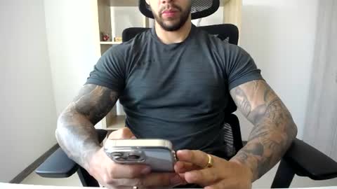 Logan Wolfp online show from 07-21-26, 05:37