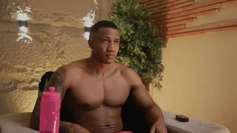 Snapshot of loganvarela chatting on 10-26-25, 02:12 loganvarela online show from 10-26-25, 02:12