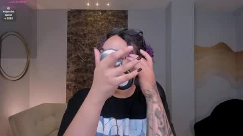 Snapshot of loiseharper chatting on 06-10-26, 11:46 Loise online show from 06-10-26, 11:46
