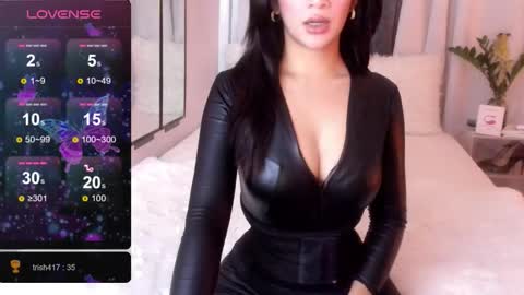 Snapshot of loisewilliams chatting on 03-04-26, 10:05 Mistress L online show from 03-04-26, 10:05