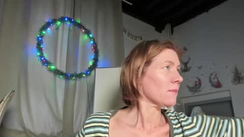 Snapshot of lola_belgium chatting on 01-07-25, 02:30 lola_belgium online show from 01-07-25, 02:30