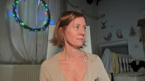 Snapshot of lola_belgium chatting on 01-09-25, 03:23 lola_belgium online show from 01-09-25, 03:23