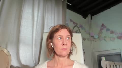 Snapshot of lola_belgium chatting on 02-16-25, 01:05 lola_belgium online show from 02-16-25, 01:05